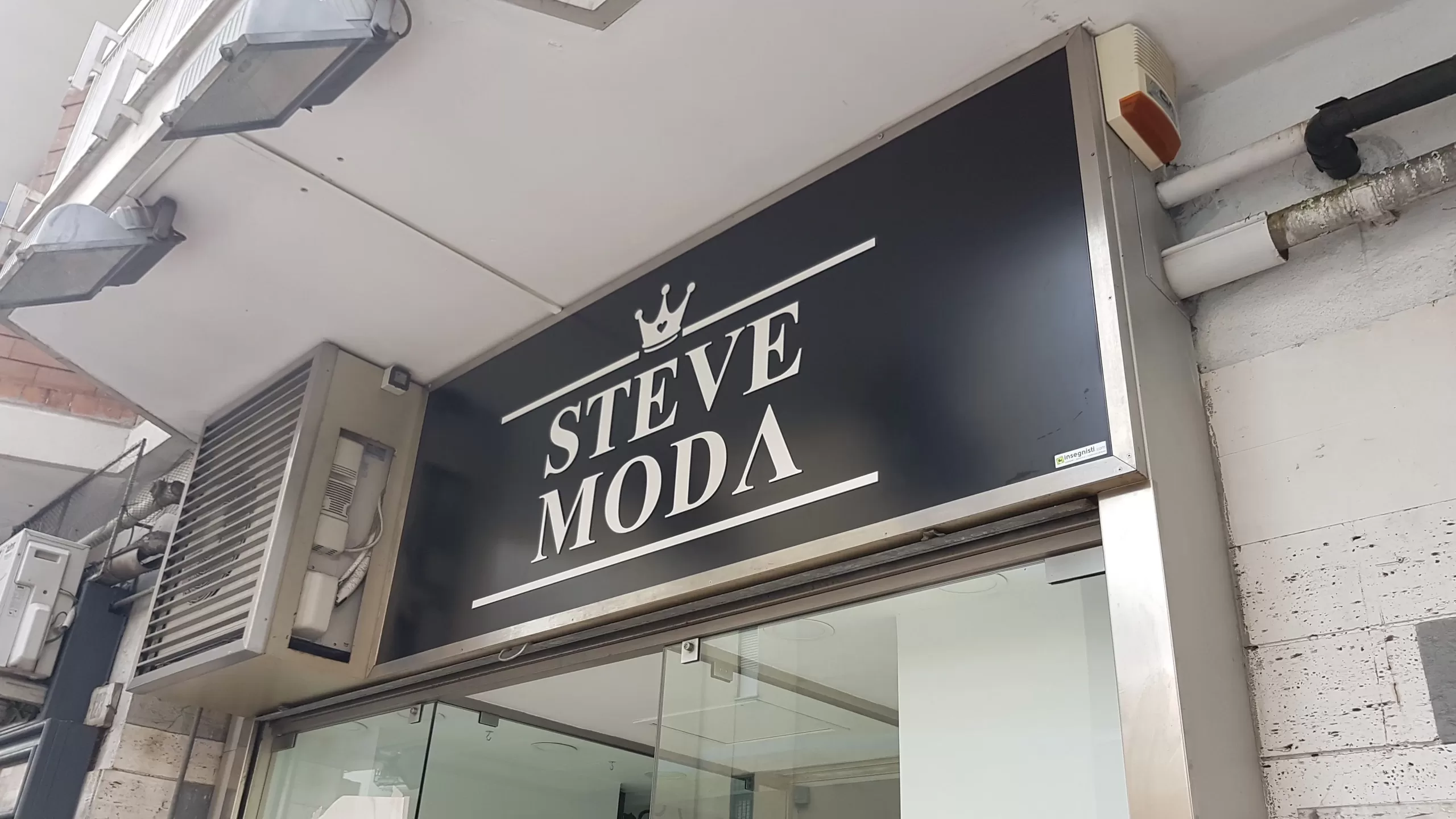 insegna negozio abbigliamento soccavo insegna non luminosa negozio abbigliamento