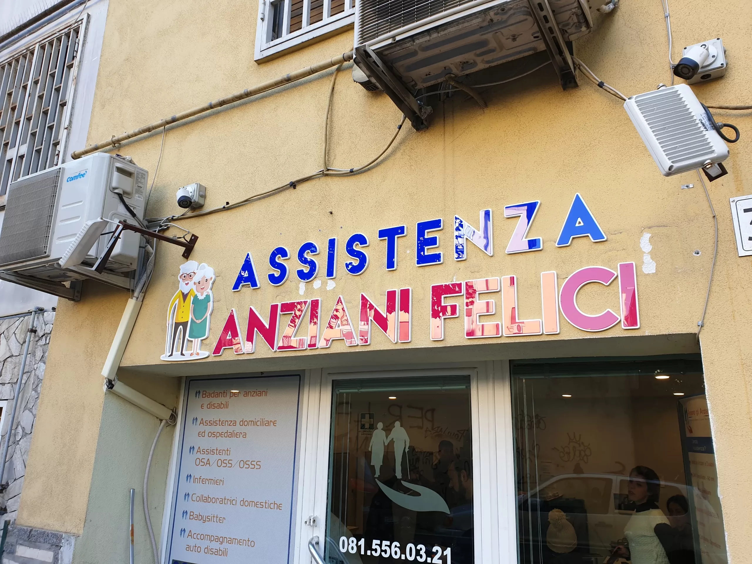 insegne anziani felici insegna non luminosa, lettere in plexiglas applicate a parete