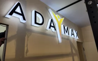 lettere scatolate palestra insegna luminosa led a lettere singole scatolate in plexiglas