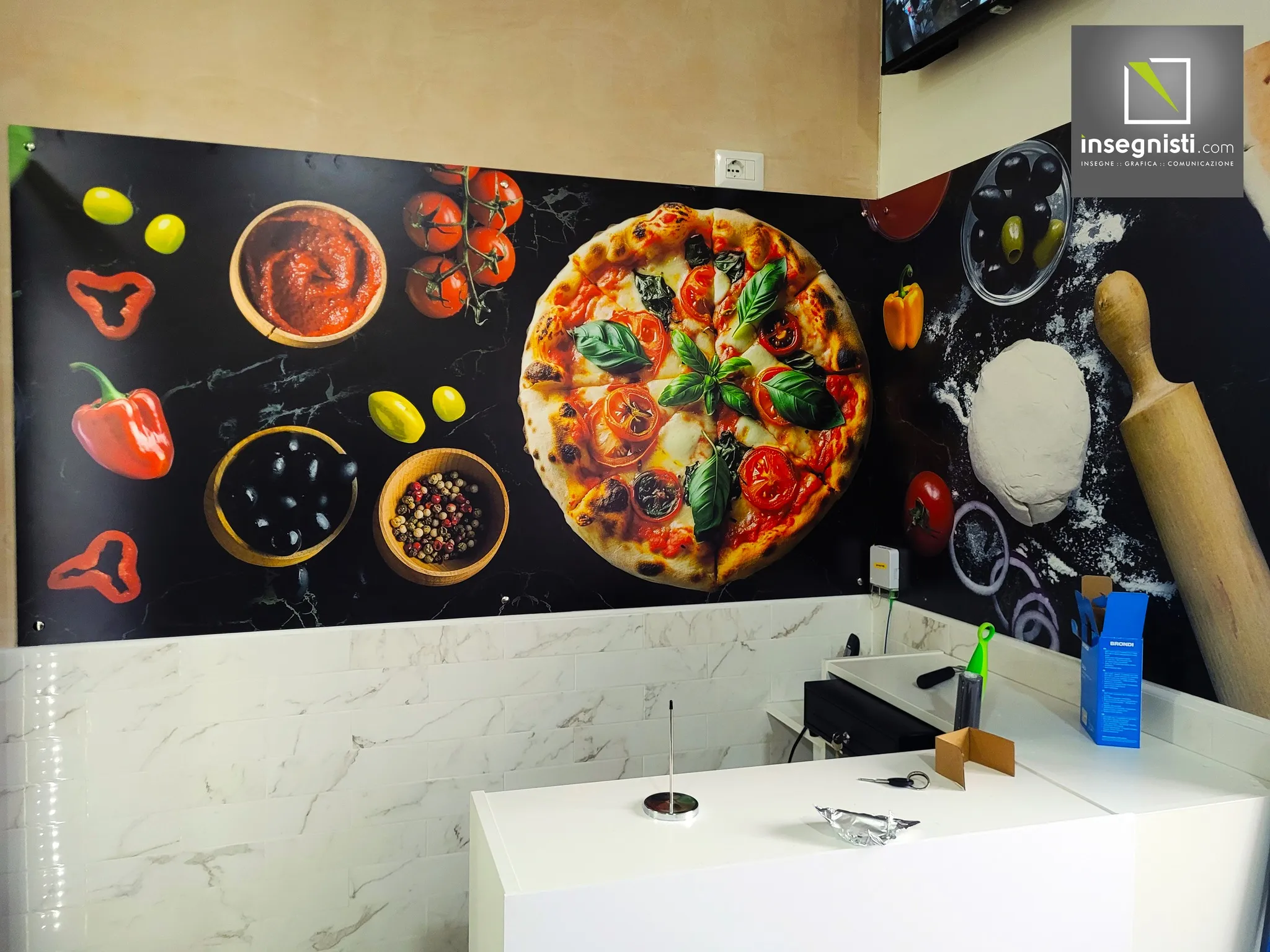 stampa su forex allestimento interno pizzeria con pannelli in forex